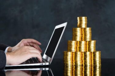 ETF(上場投資信託)の信託報酬とは?ETFの手数料の仕組みと目安を解説