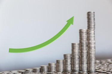 投資信託は複利効果で利益を増やす！単利と比較し仕組みと利用方法を解説