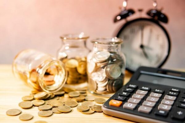 複利とは利息にも利息が発生する仕組みのこと