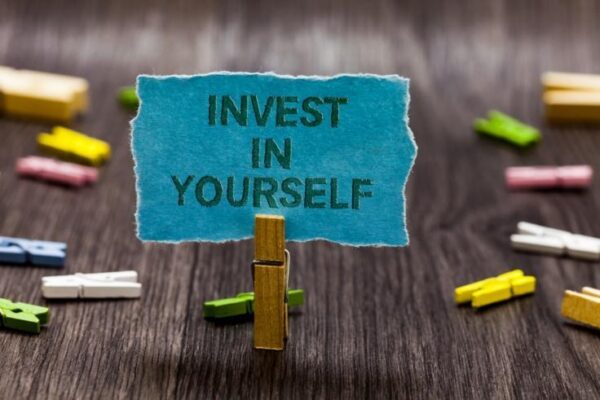 【本は最高の自己投資】初心者こそ投資本を読もう