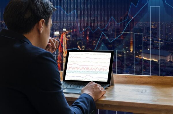 損する人が選びやすい投資信託