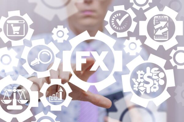 FXで資産運用している男性