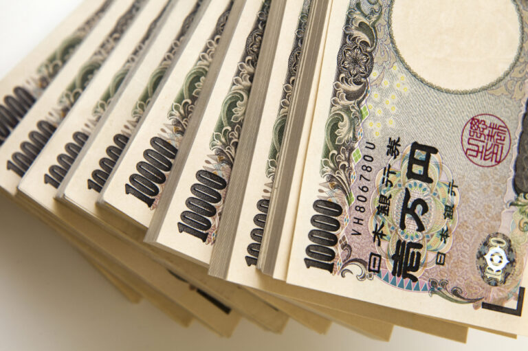 1000万円を現金のまま放置している