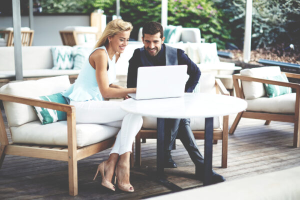 資金に余裕のある共働き家族